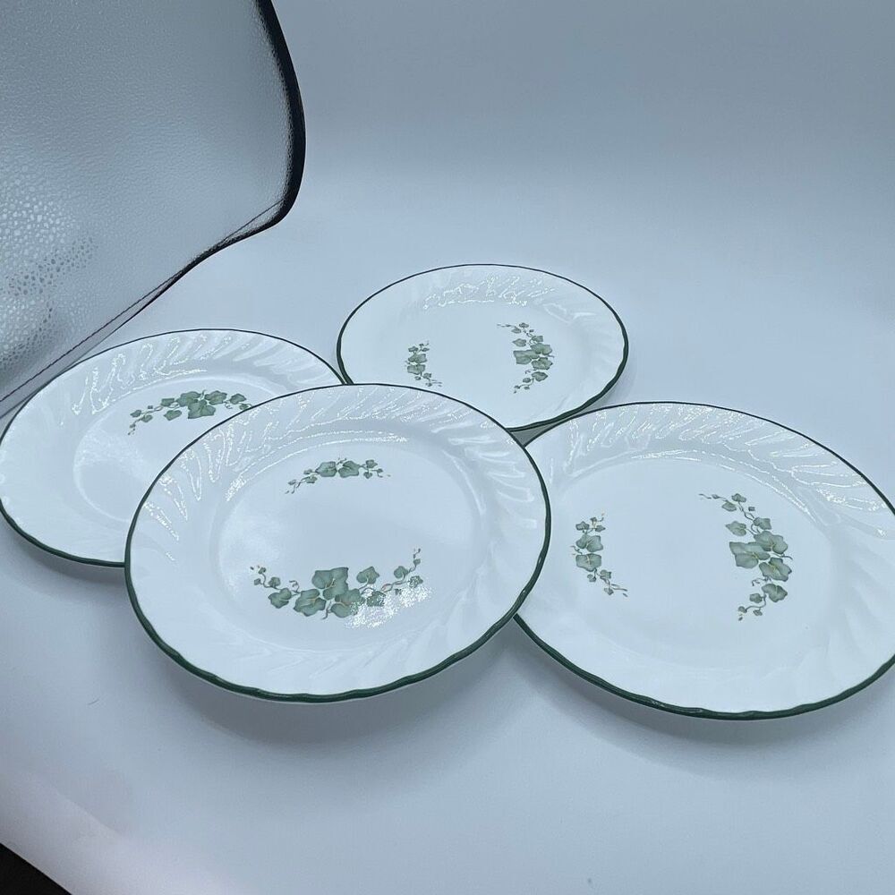Vintage lot of 4 Corelle Callaway Ivy Swirl salad -bread plates.